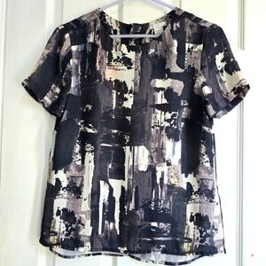 🌷Abstract Graphic Satin Top